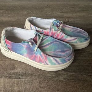 Wendy Rise Hey Dudes